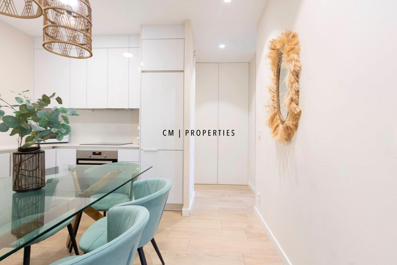 2 bedroom Flat for rent in Valencia city - € 1,650 (Ref: 9479387)