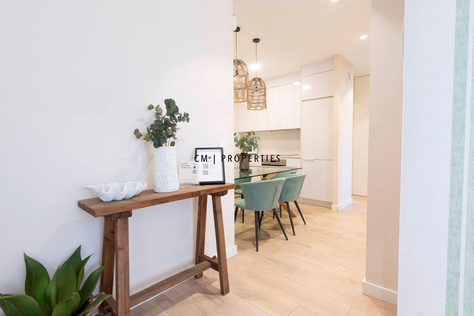 2 bedroom Flat for rent in Valencia city - € 1,650 (Ref: 9479387)