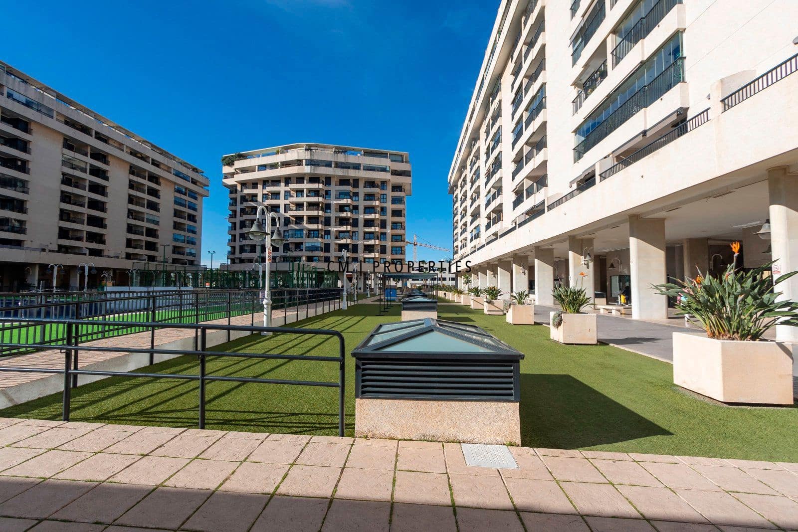 2 bedroom Flat for rent in Alboraya / Alboraia with pool garage - € 1,800 (Ref: 9480644)