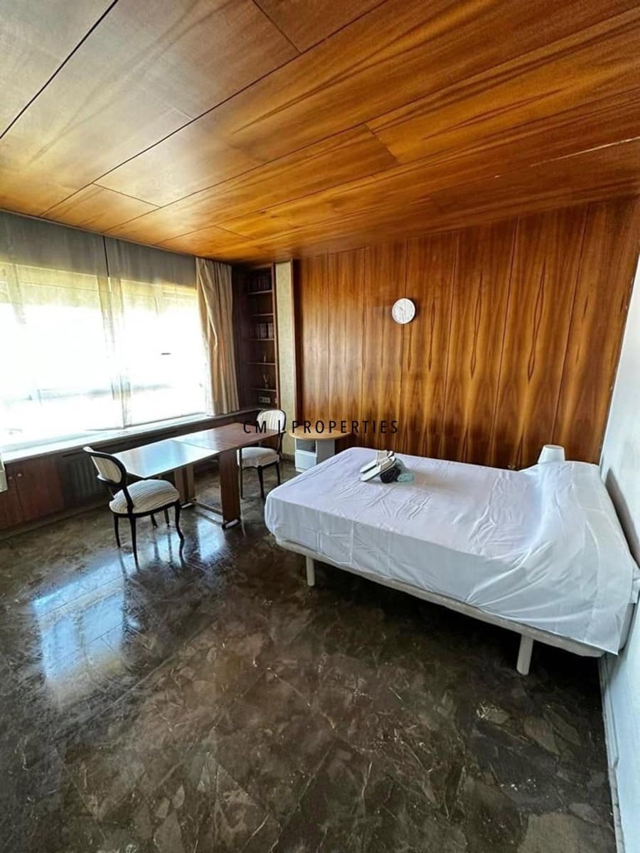 Flat for rent in Valencia city - € 620 (Ref: 9481353)