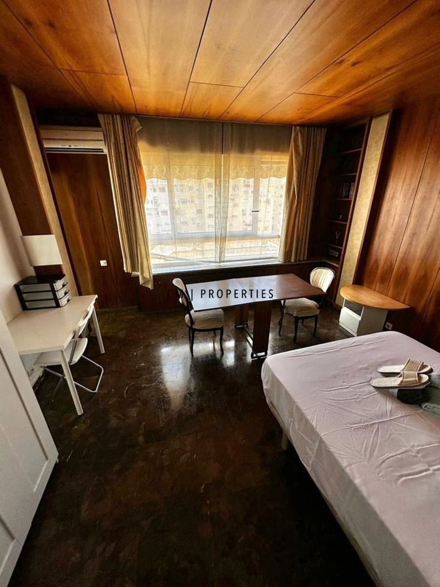 Flat for rent in Valencia city - € 620 (Ref: 9481353)