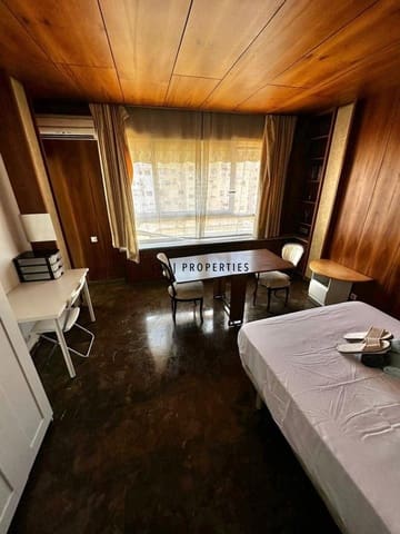 Mieszkanie do wynajęcia w Extramurs, Miasto Walencja - 620 € (Ref: 9481353)