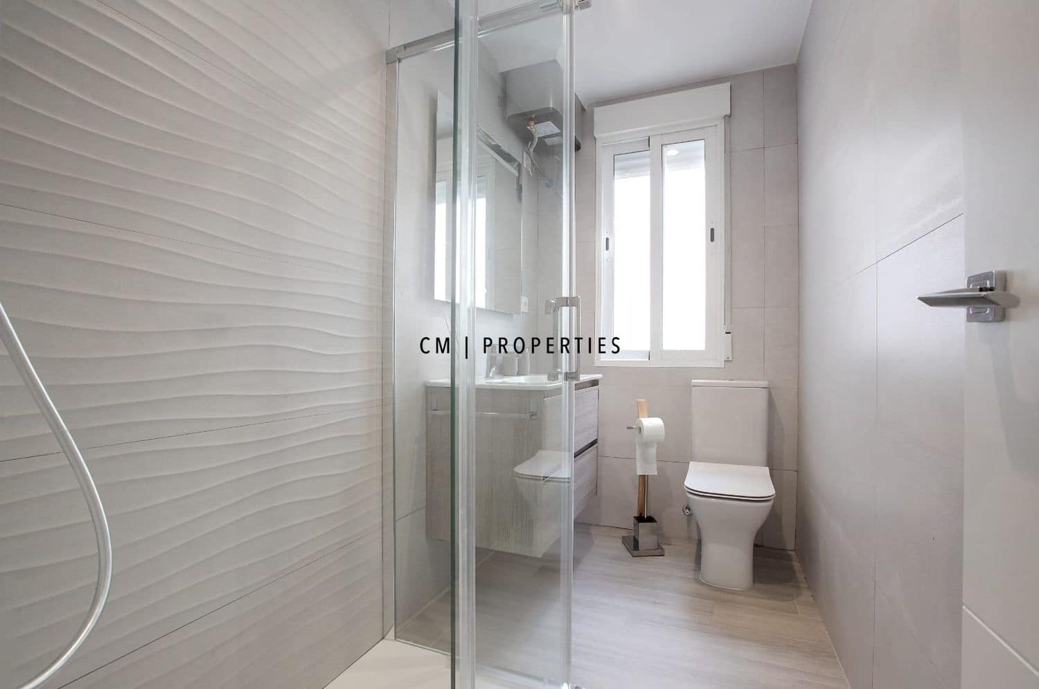 3 sovrum Lägenhet att hyra i Valencia stad med garage - 2 000 € (Ref: 9488522)