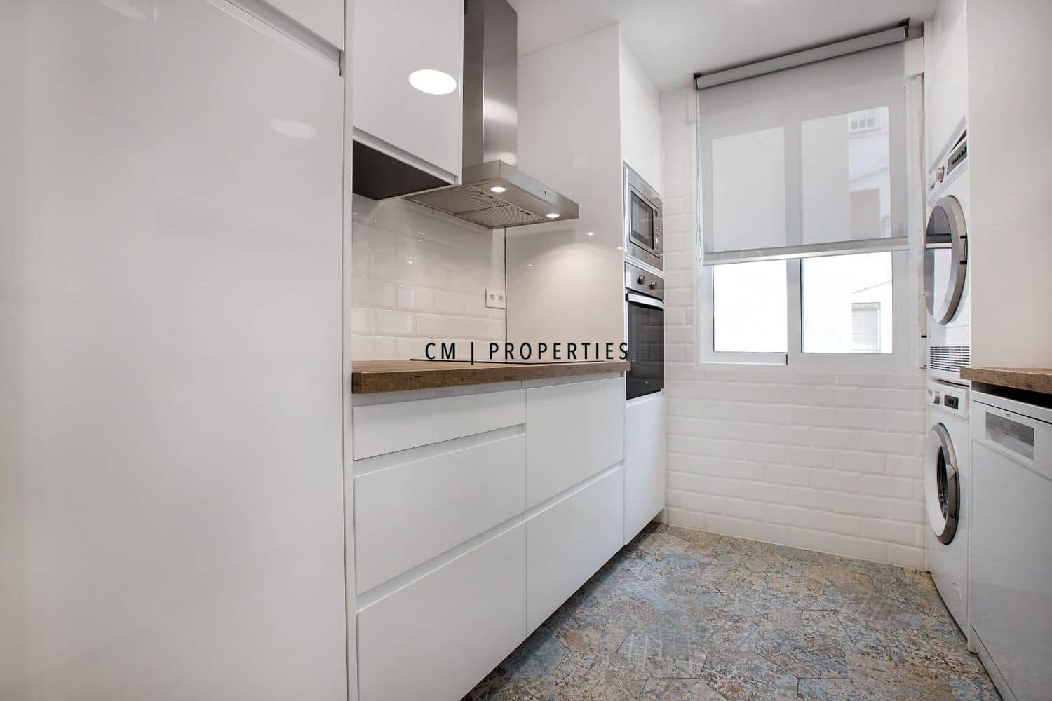 3 sovrum Lägenhet att hyra i Valencia stad med garage - 2 000 € (Ref: 9488522)