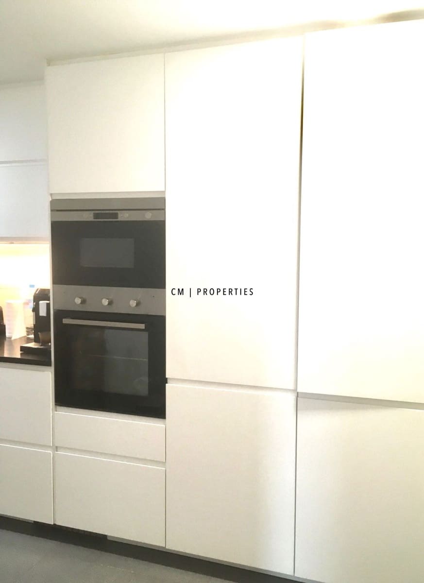 3 slaapkamer Flat te huur in Valencia stad met garage - € 1.750 (Ref: 9489787)