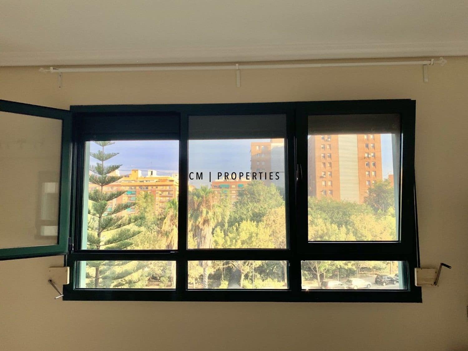 3 slaapkamer Flat te huur in Valencia stad met garage - € 1.750 (Ref: 9489787)