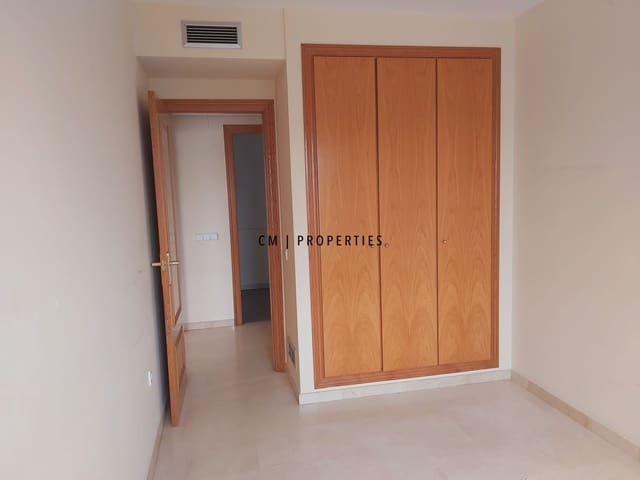 3 slaapkamer Flat te huur in Valencia stad met garage - € 1.700 (Ref: 9489787)