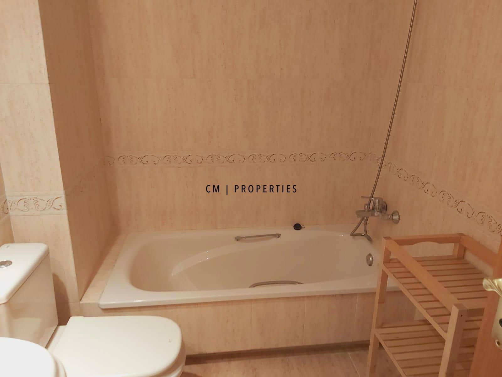 3 slaapkamer Flat te huur in Valencia stad met garage - € 1.750 (Ref: 9489787)