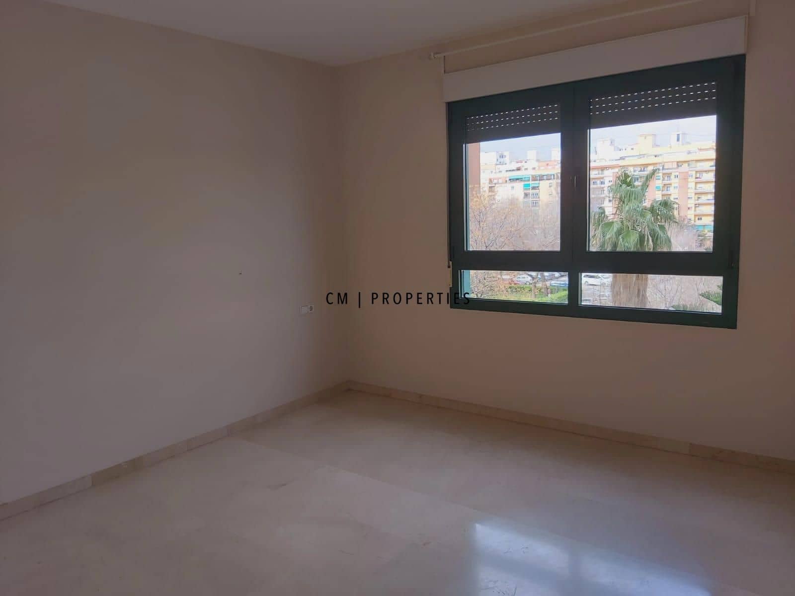 3 slaapkamer Flat te huur in Valencia stad met garage - € 1.750 (Ref: 9489787)
