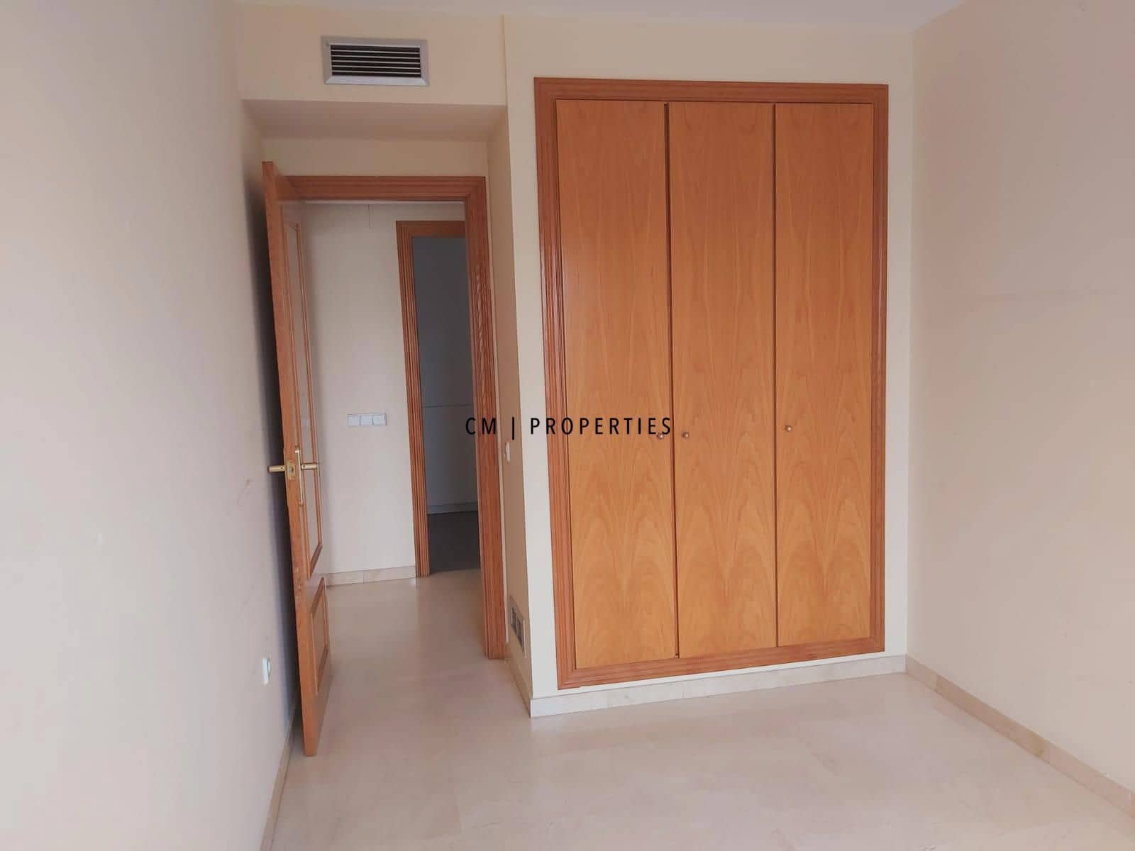3 slaapkamer Flat te huur in Valencia stad met garage - € 1.750 (Ref: 9489787)