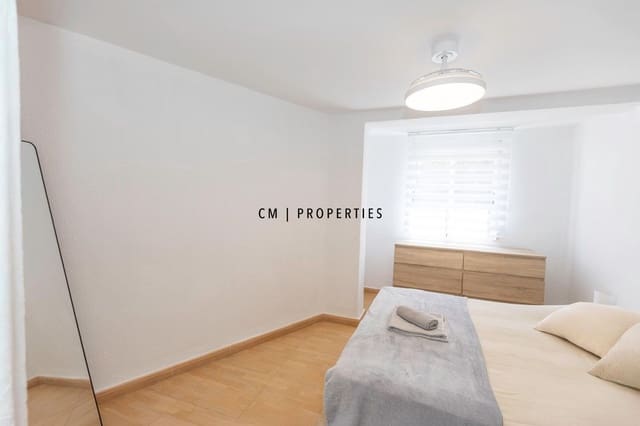 Piso de 2 habitaciones en Paterna en alquiler - 1.500 € (Ref: 9492756)