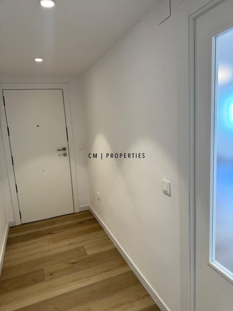 4 bedroom Flat for rent in Valencia city with garage - € 2,100 (Ref: 9494159)