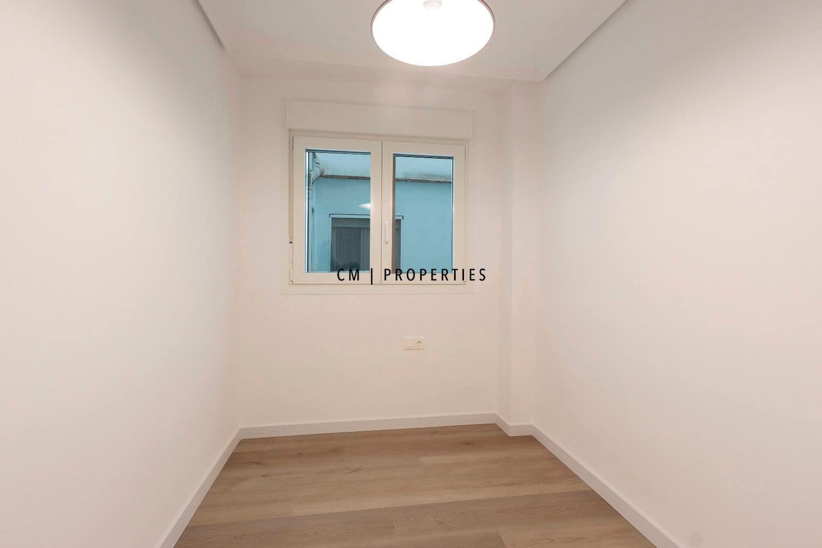 4 bedroom Flat for rent in Valencia city with garage - € 2,100 (Ref: 9494159)