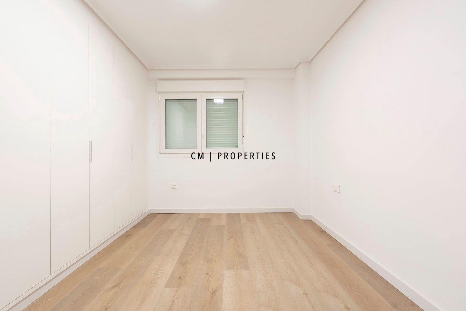 4 bedroom Flat for rent in Valencia city with garage - € 2,100 (Ref: 9494159)