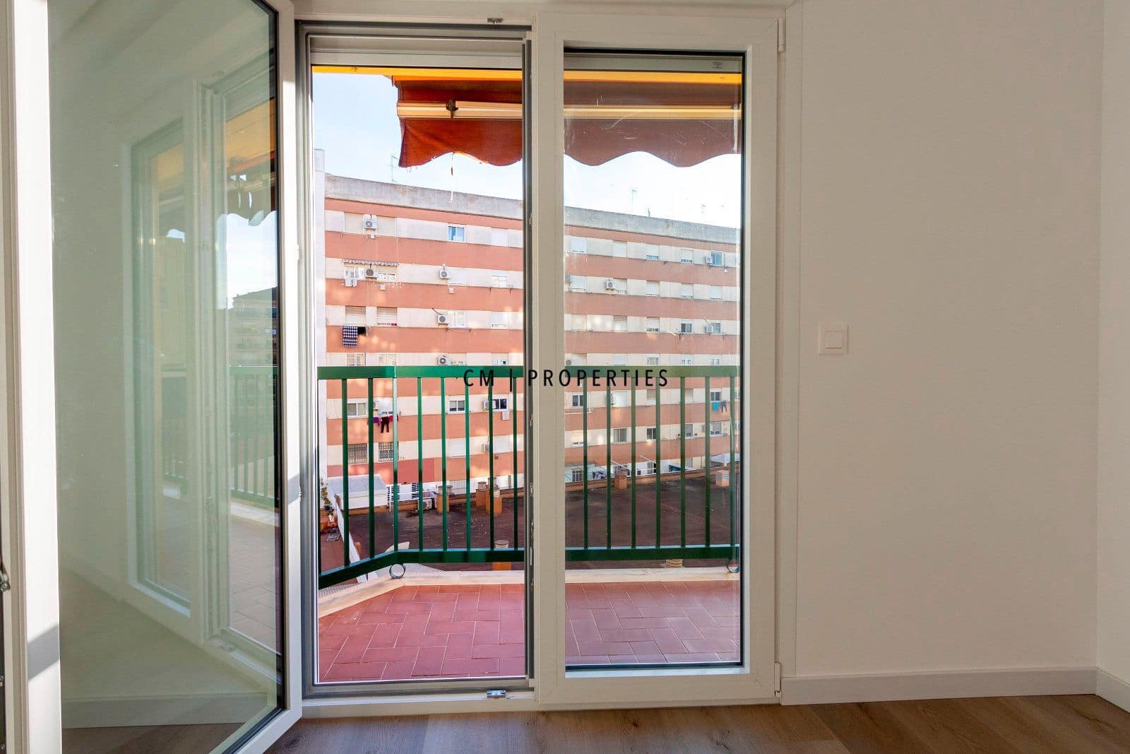 4 bedroom Flat for rent in Valencia city with garage - € 2,100 (Ref: 9494159)