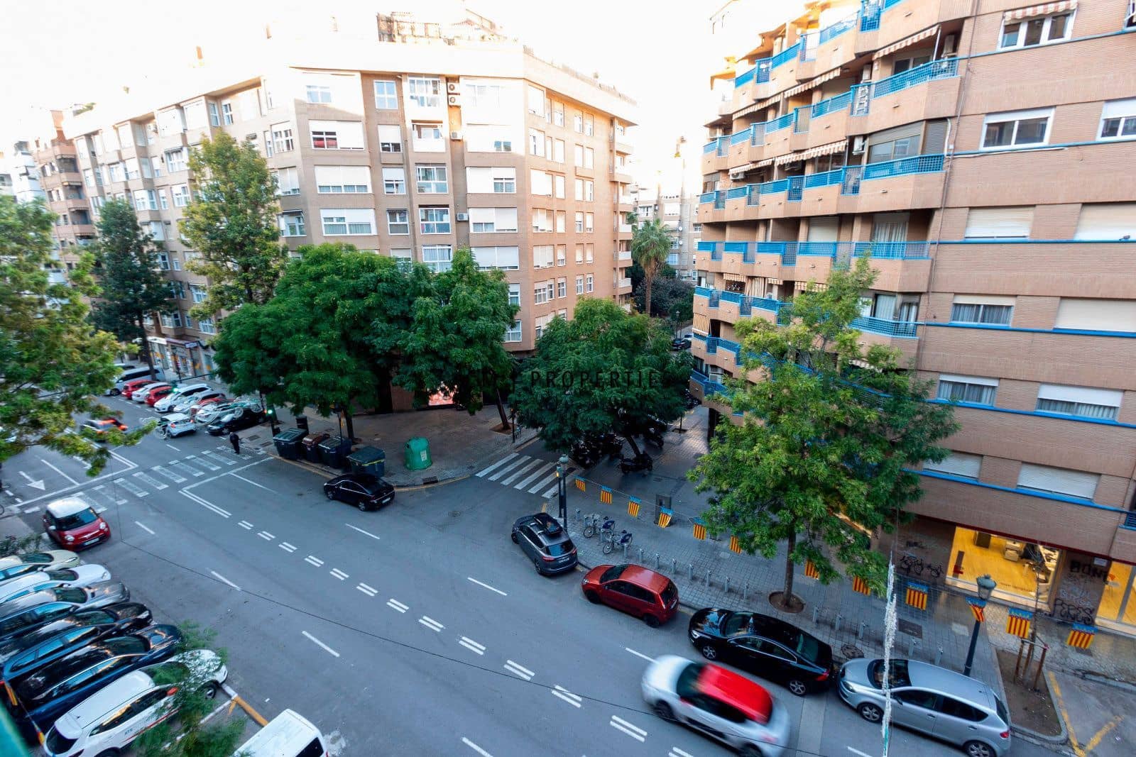 4 bedroom Flat for rent in Valencia city with garage - € 2,100 (Ref: 9494159)