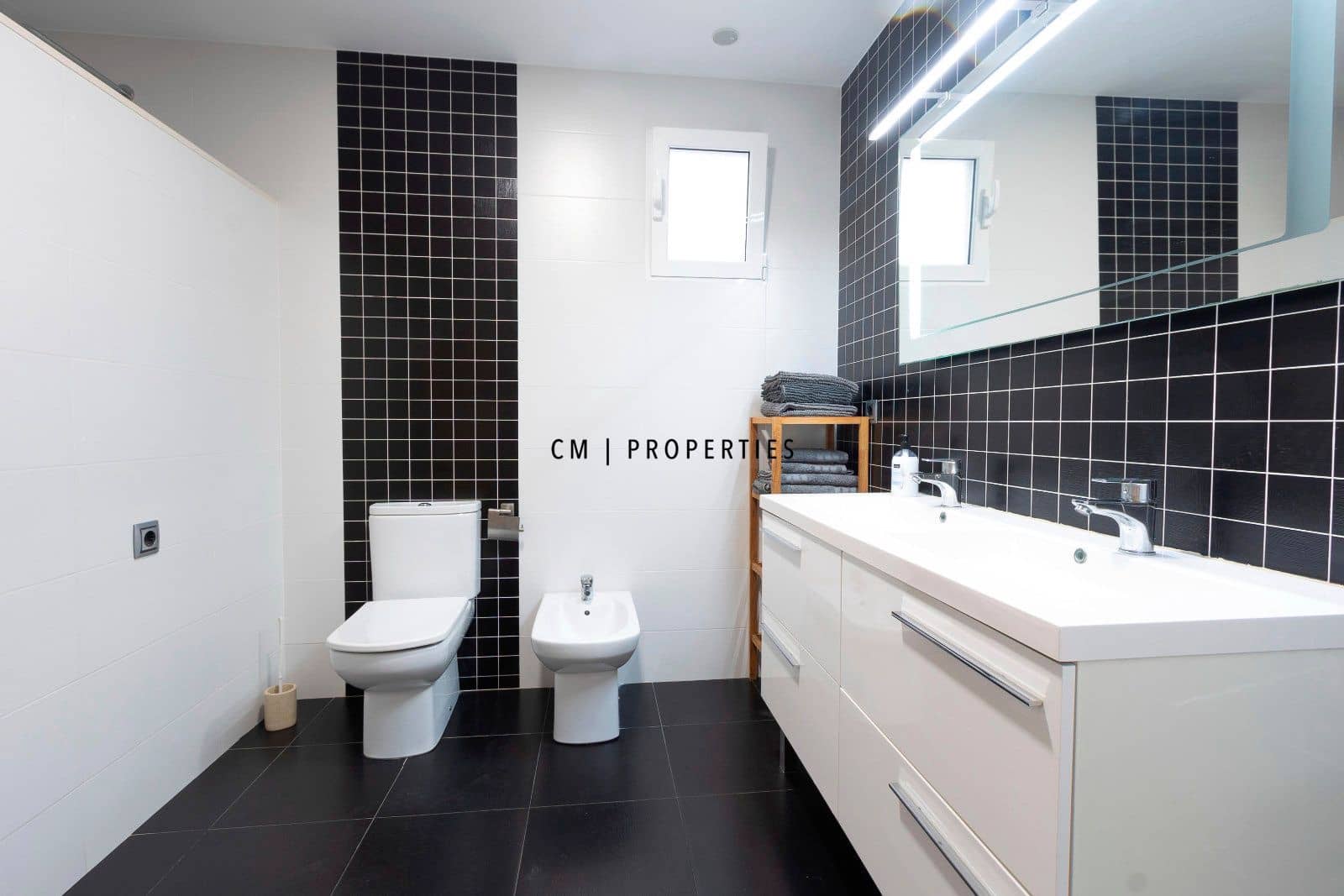 2 sovrum Lägenhet att hyra i Valencia stad - 1 250 € (Ref: 9496588)