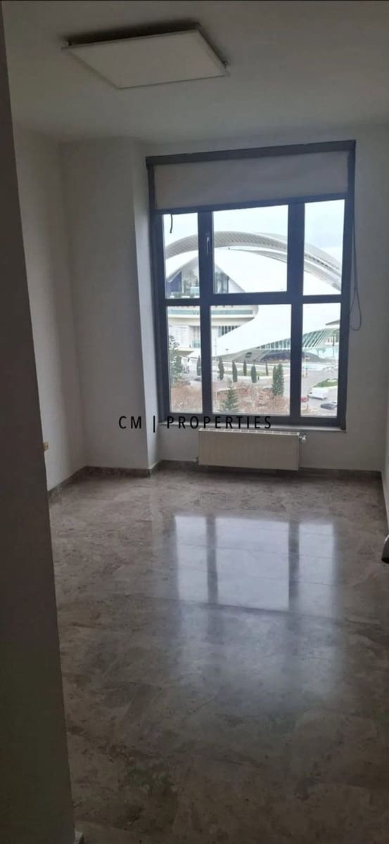 3 bedroom Flat for rent in Valencia city with garage - € 1,800 (Ref: 9499505)