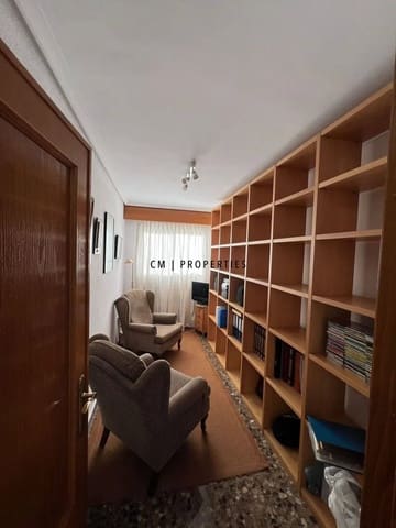 Piso de 4 habitaciones en València ciudad en alquiler - 1.950 € (Ref: 9499521)