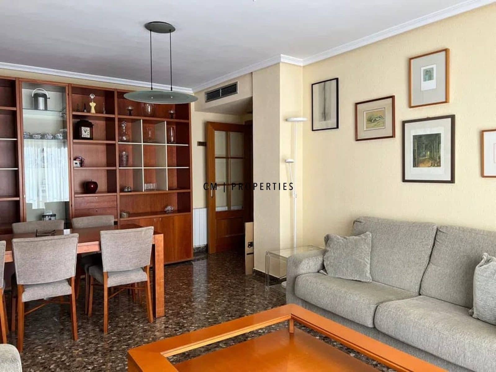 Piso de 4 habitaciones en València ciudad en alquiler - 1.950 € (Ref: 9499521)