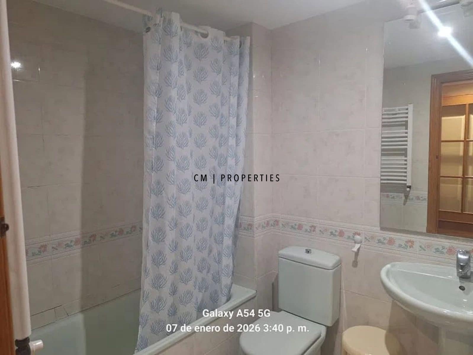Piso de 4 habitaciones en València ciudad en alquiler - 1.950 € (Ref: 9499521)