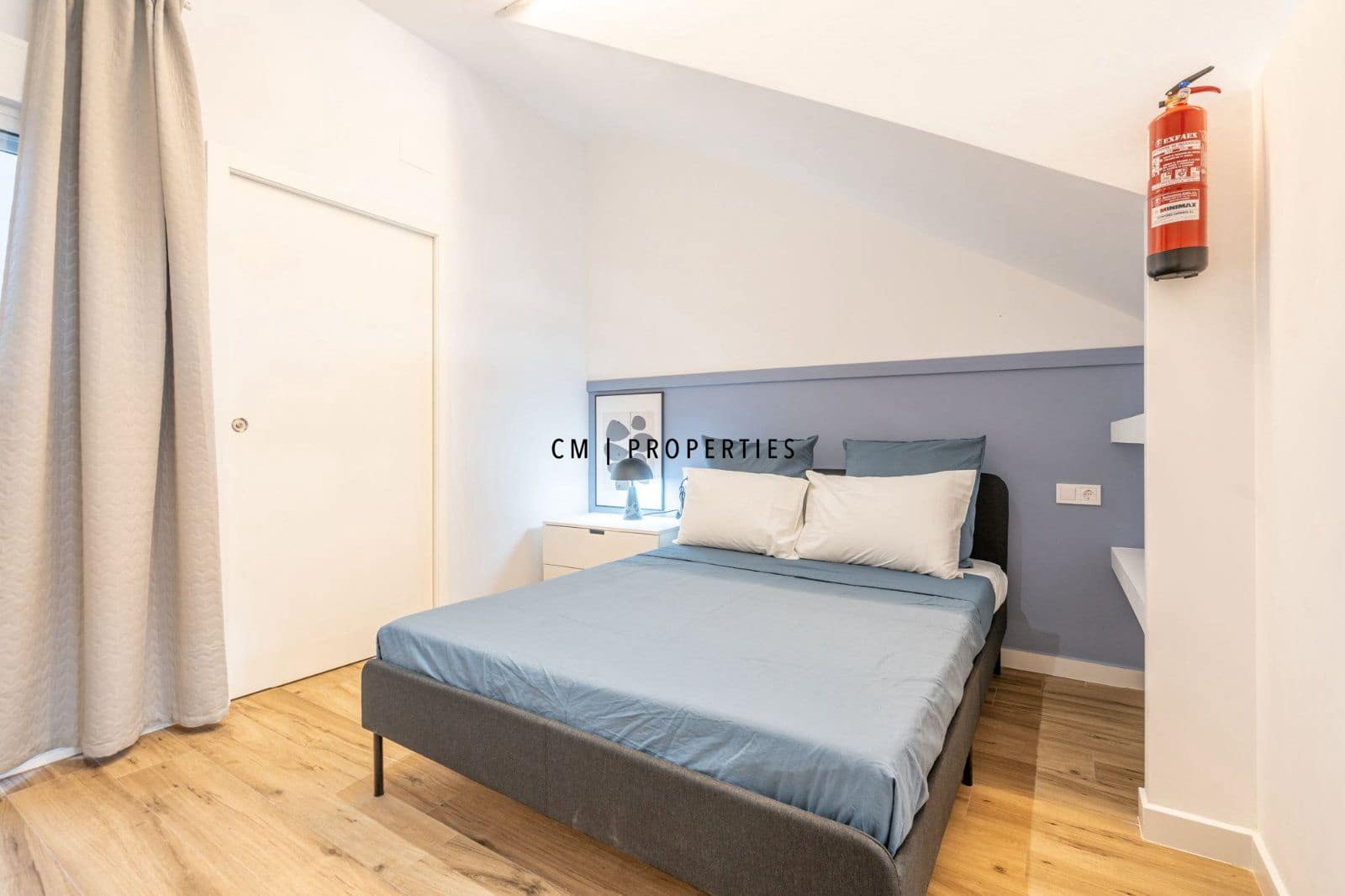 Flat for rent in Valencia city - € 1,200 (Ref: 9500076)