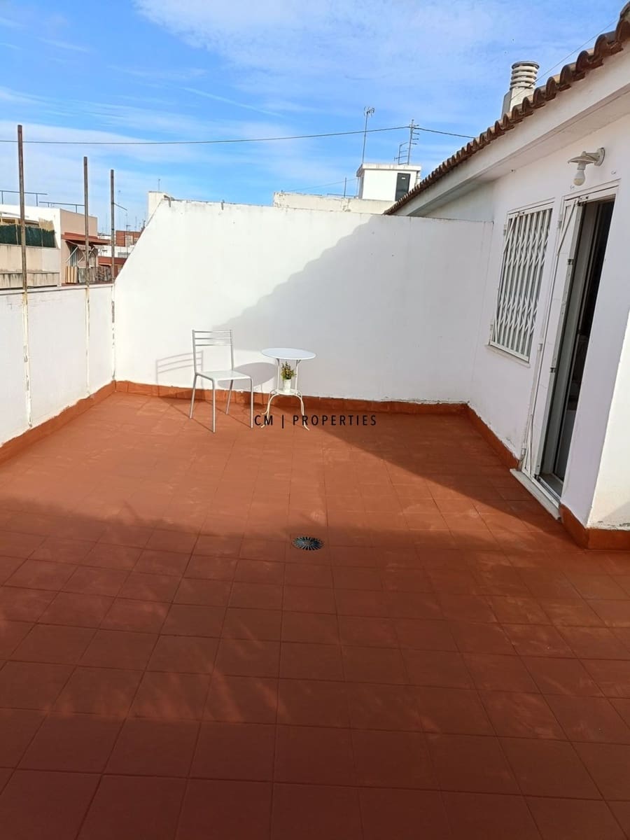 2 slaapkamer Flat te huur in Valencia stad met garage - € 1.250 (Ref: 9500377)