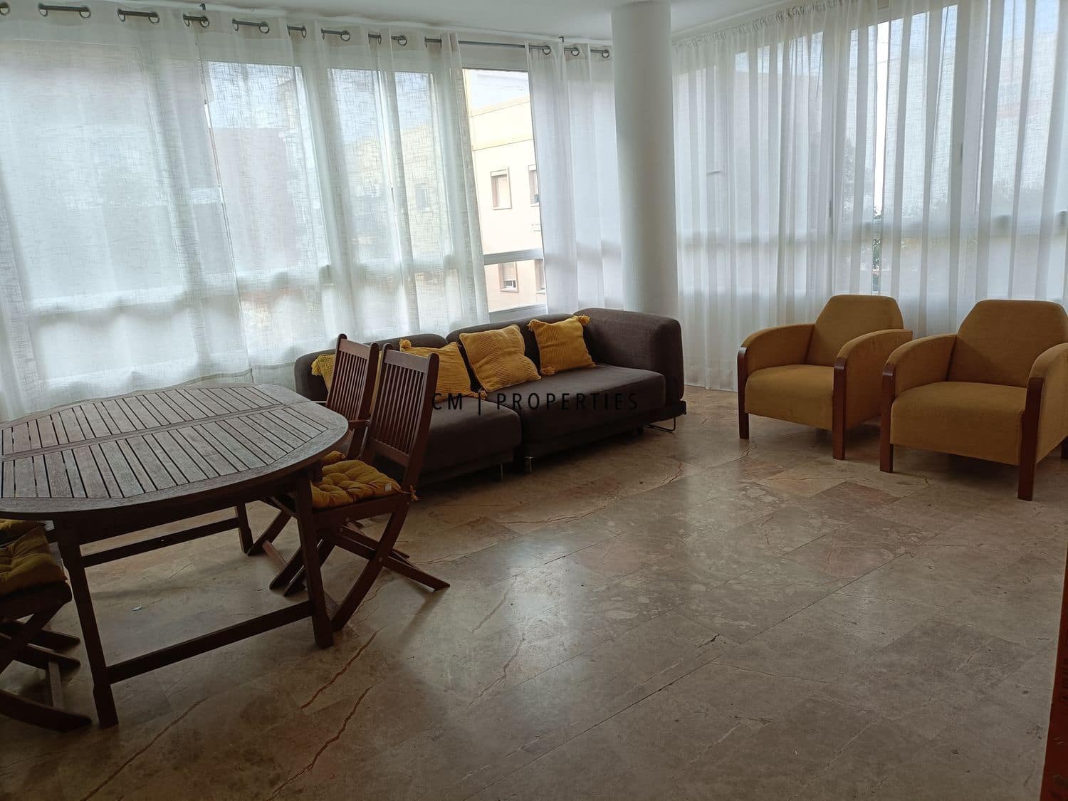 2 slaapkamer Flat te huur in Valencia stad met garage - € 1.250 (Ref: 9500377)