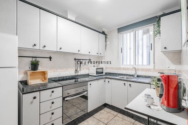 2 soveværelse Villa til leje i Valencia by - € 1.600 (Ref: 9500379)