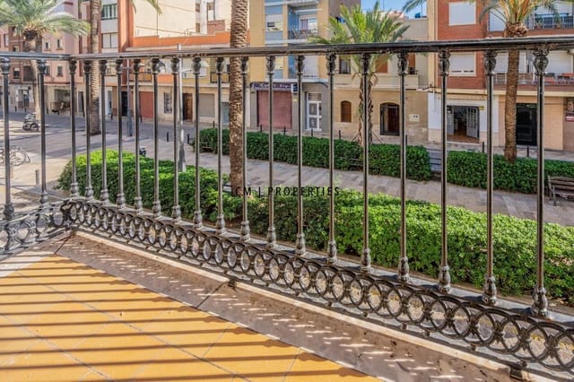 2 soveværelse Villa til leje i Valencia by - € 1.600 (Ref: 9500379)