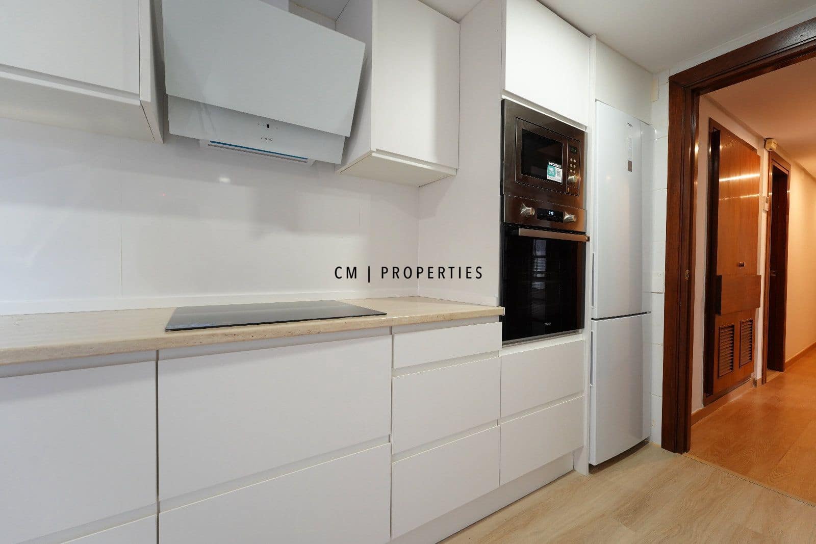 2 soverom Leilighet til leie i Valencia by - € 1 950 (Ref: 9500380)