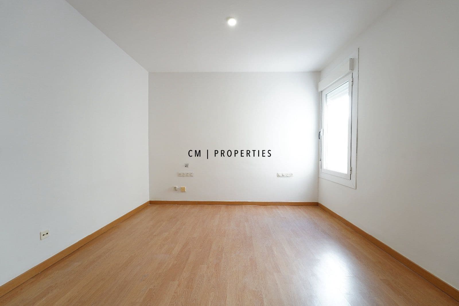 2 soverom Leilighet til leie i Valencia by - € 1 950 (Ref: 9500380)