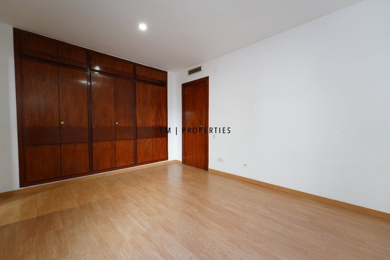 2 soverom Leilighet til leie i Valencia by - € 1 950 (Ref: 9500380)