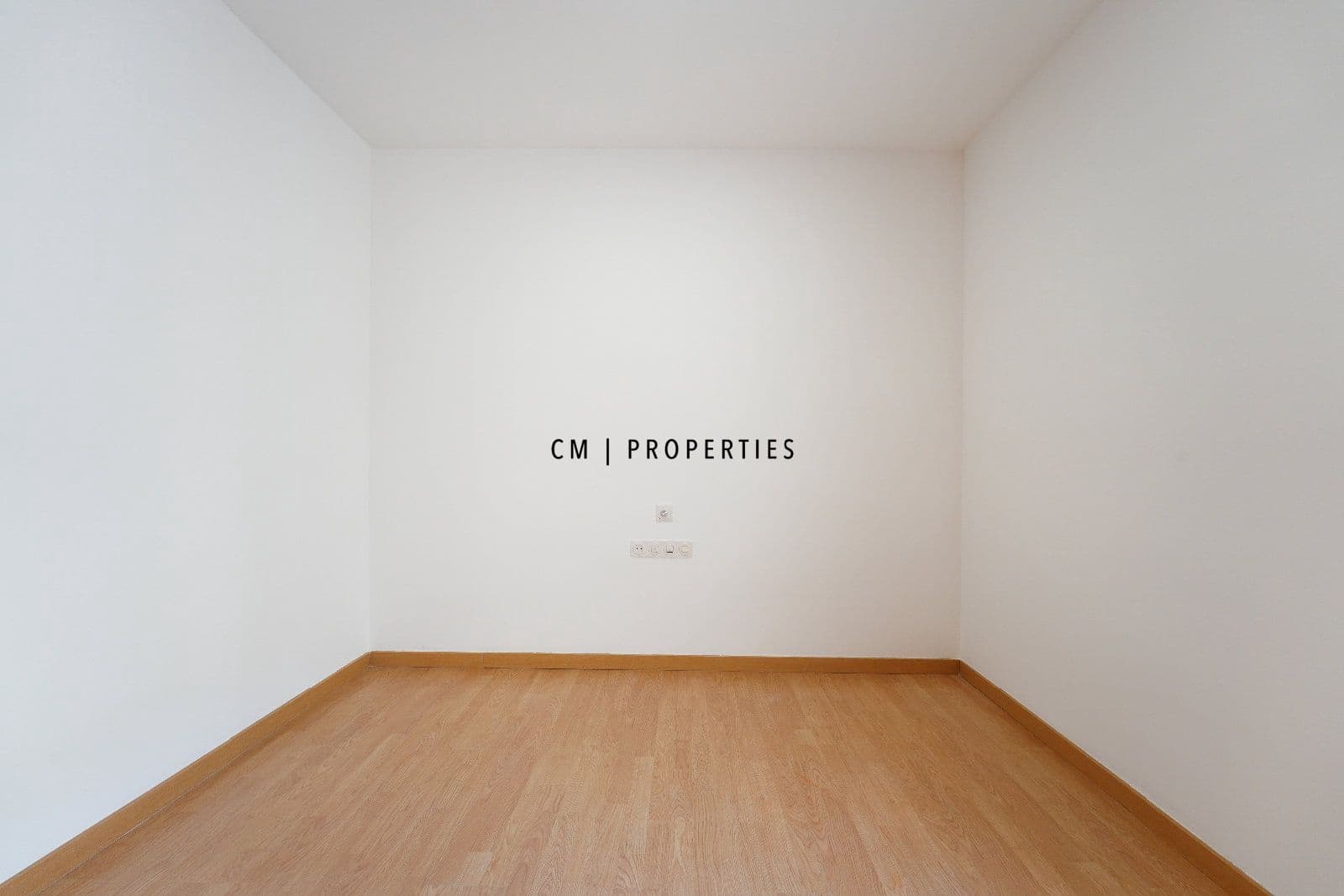 2 soverom Leilighet til leie i Valencia by - € 1 950 (Ref: 9500380)