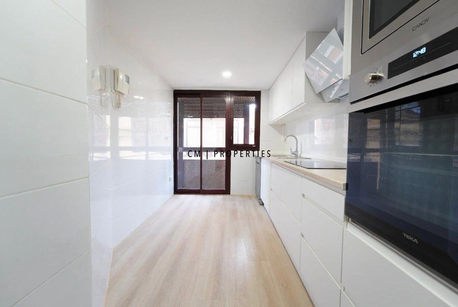 2 soverom Leilighet til leie i Valencia by - € 1 950 (Ref: 9500380)