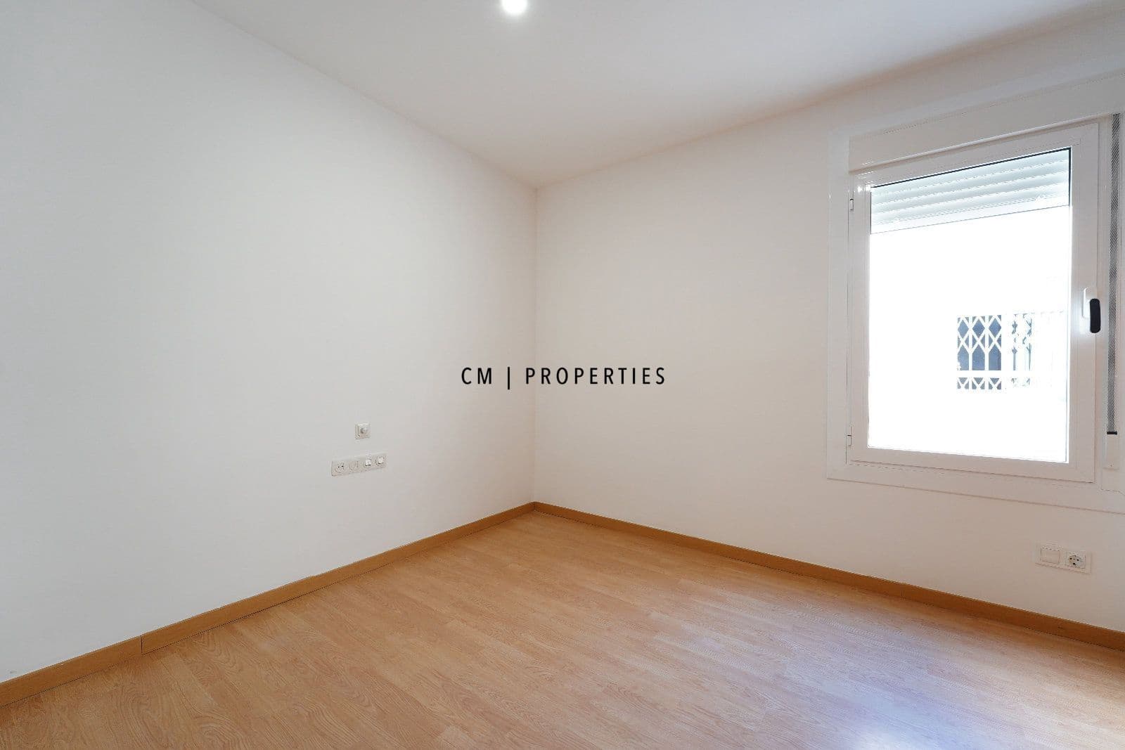 2 soverom Leilighet til leie i Valencia by - € 1 950 (Ref: 9500380)