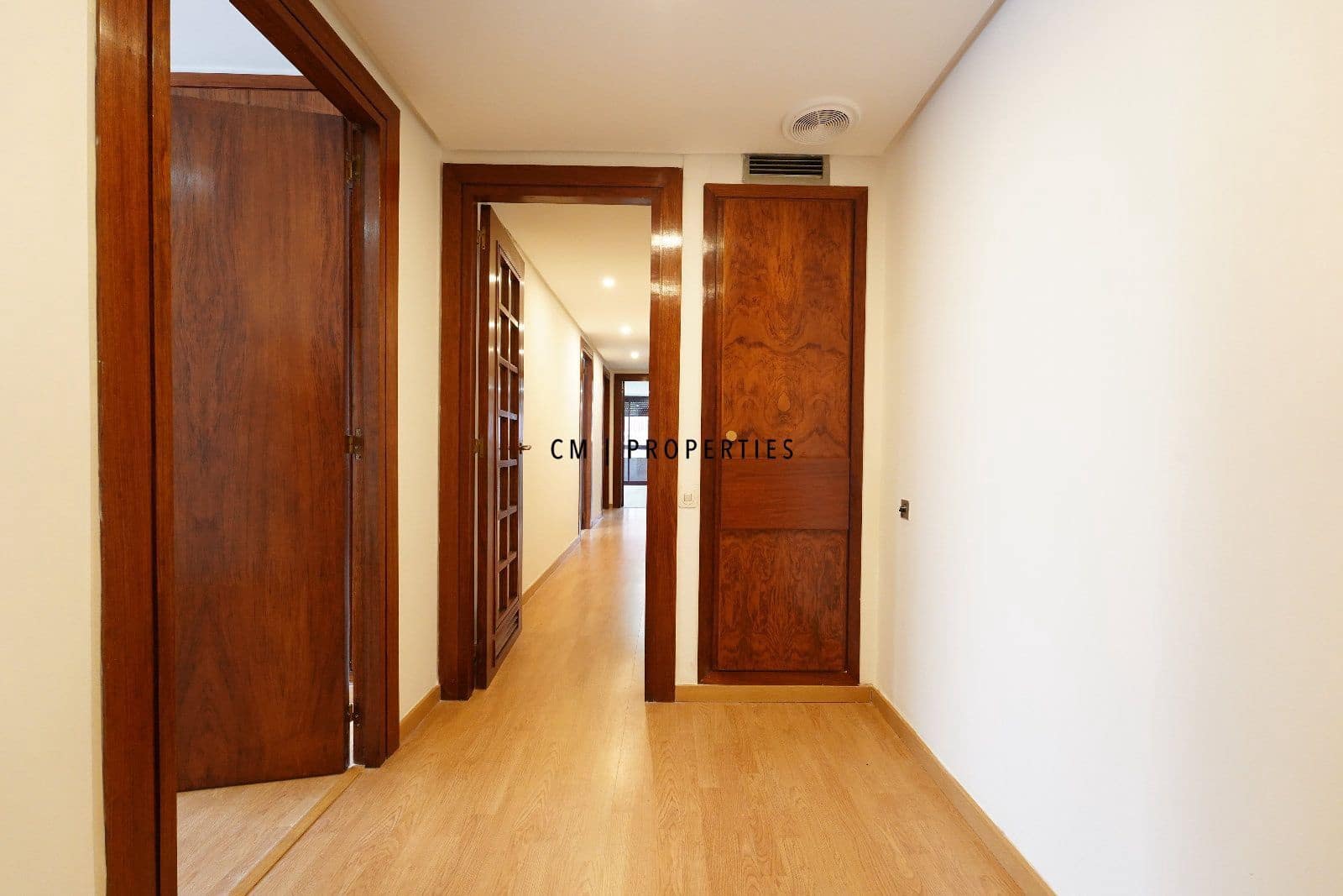 2 soverom Leilighet til leie i Valencia by - € 1 950 (Ref: 9500380)