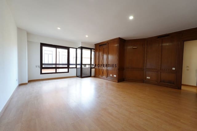2 soverom Leilighet til leie i L'Eixample, Valencia by - € 1 950 (Ref: 9500380)