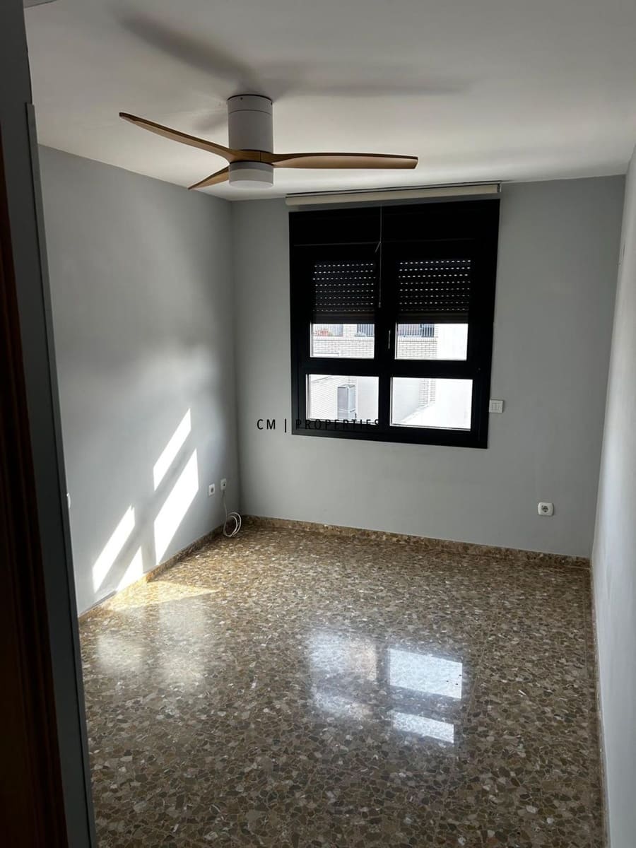 3 bedroom Flat for rent in Valencia city with pool garage - € 2,500 (Ref: 9500381)