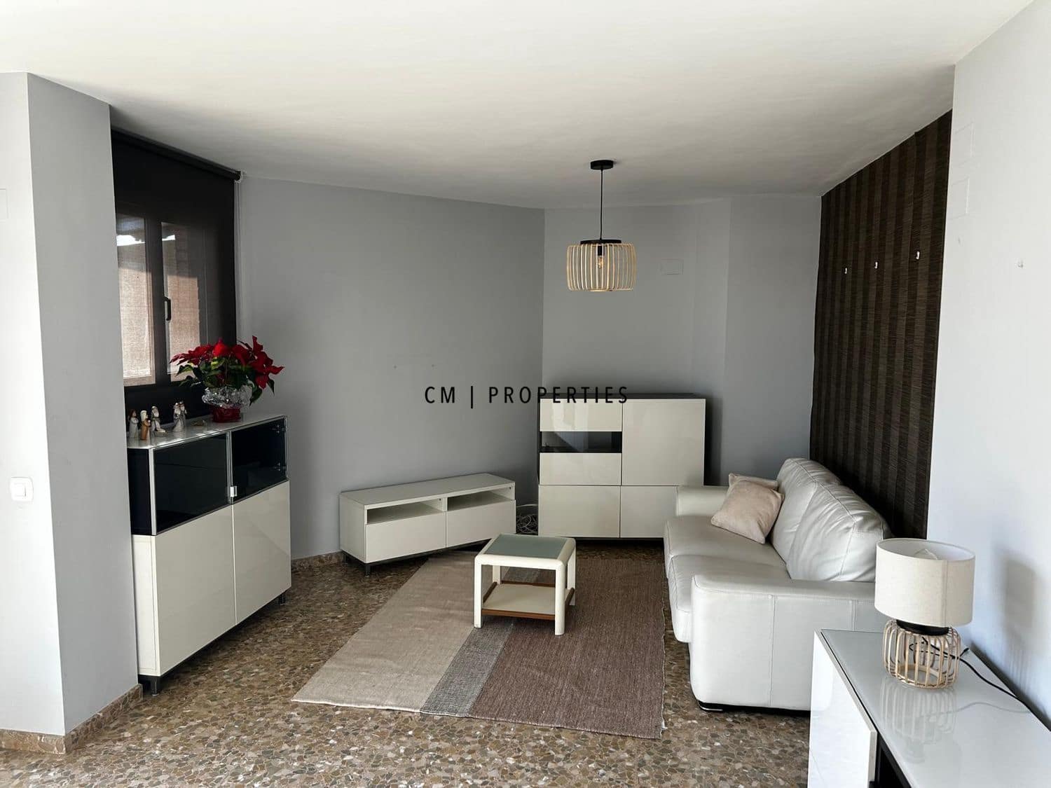 3 bedroom Flat for rent in Valencia city with pool garage - € 2,500 (Ref: 9500381)