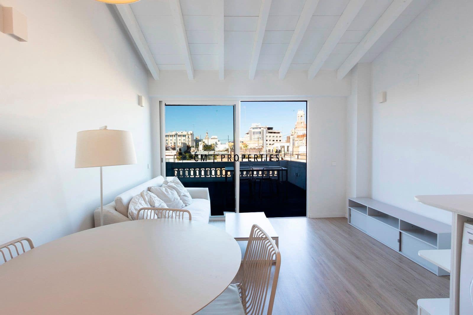 2 bedroom Penthouse for rent in Valencia city - € 1,900 (Ref: 9500382)
