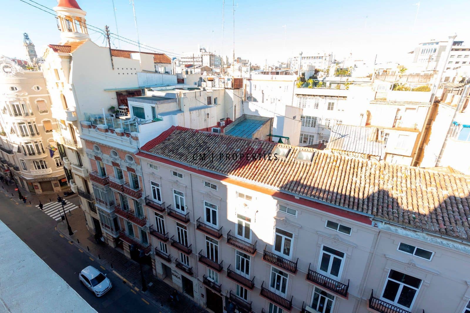 2 bedroom Penthouse for rent in Valencia city - € 1,900 (Ref: 9500382)