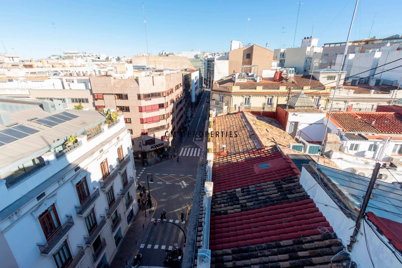 2 bedroom Penthouse for rent in Valencia city - € 1,900 (Ref: 9500382)