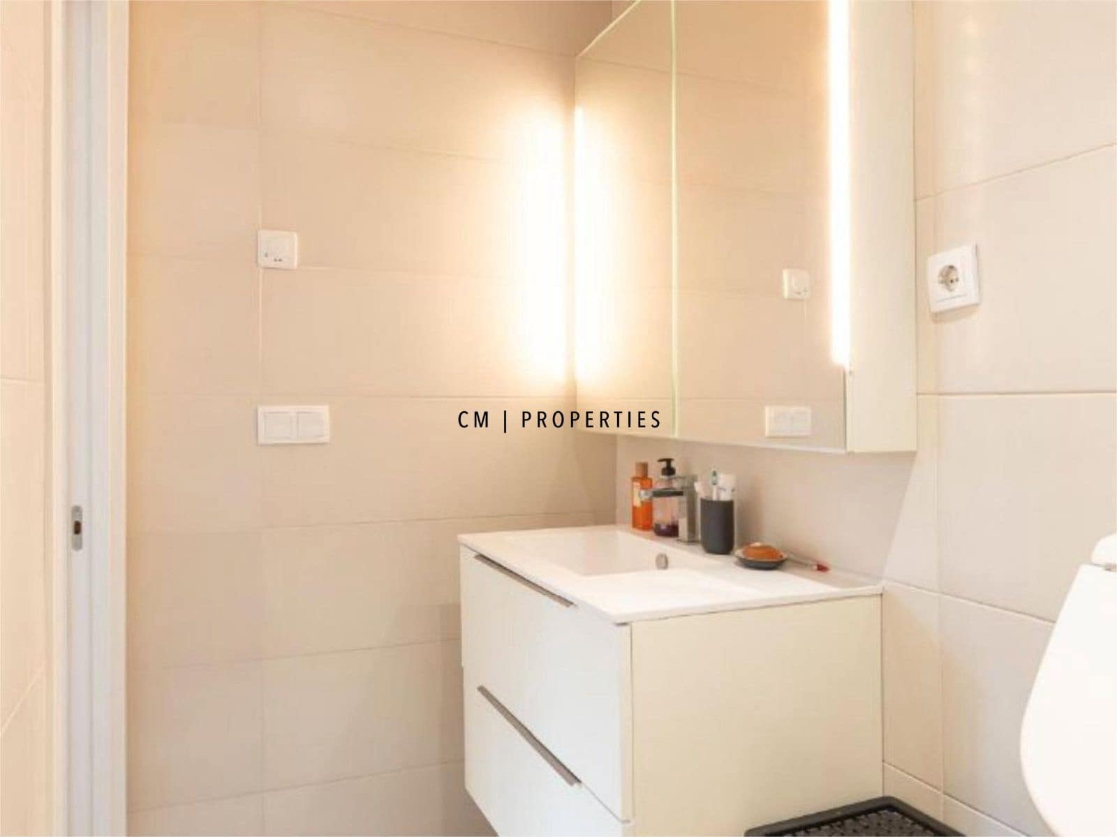 3 soveværelse Lejlighed til salg i Valencia by med swimmingpool - € 650.000 (Ref: 9502670)