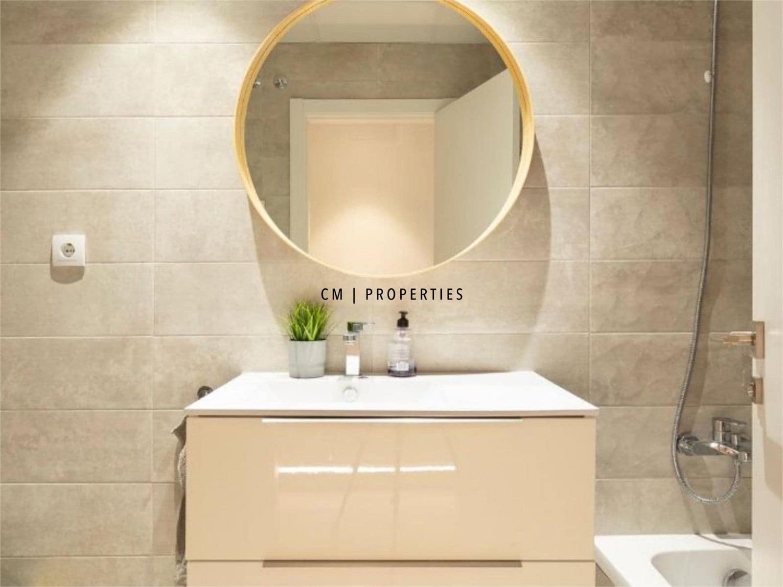 3 soveværelse Lejlighed til salg i Valencia by med swimmingpool - € 650.000 (Ref: 9502670)