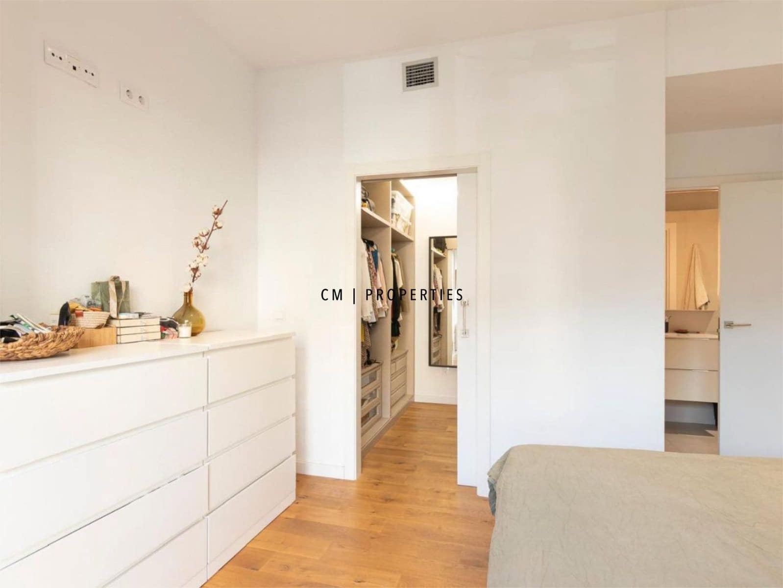 3 soveværelse Lejlighed til salg i Valencia by med swimmingpool - € 650.000 (Ref: 9502670)