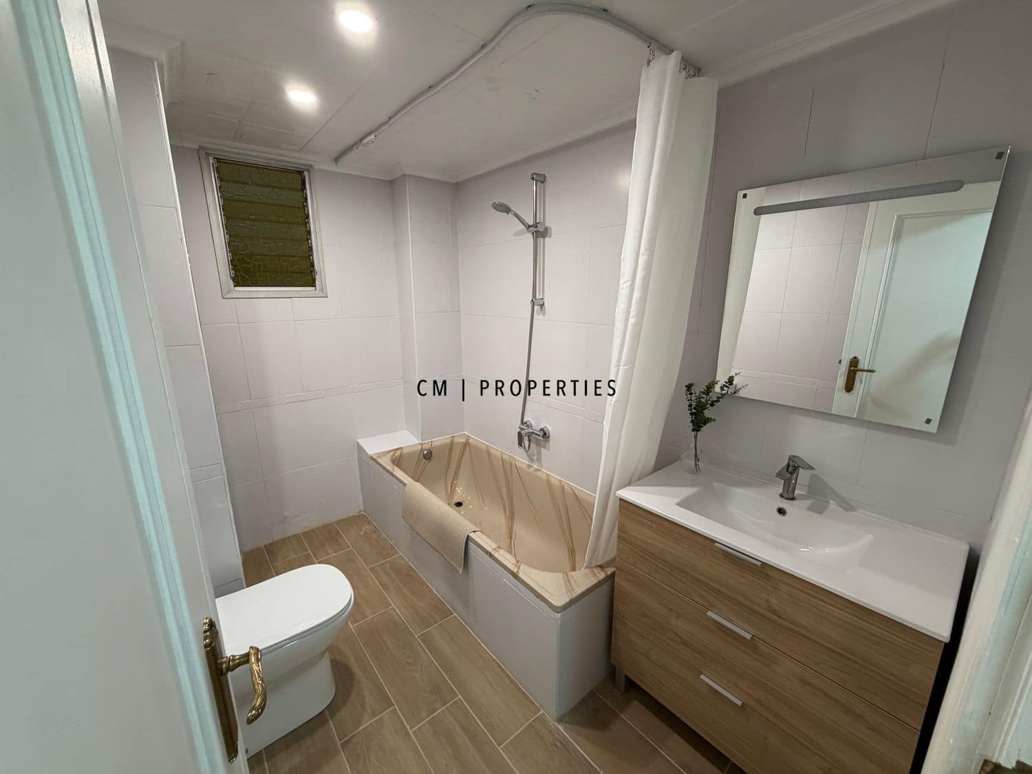 3 bedroom Flat for rent in Valencia city - € 1,390 (Ref: 9503249)