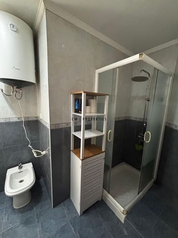 3 makuuhuone Asunto vuokrattavana paikassa Valencia kaupunki - 1 100 € (Ref: 9503420)