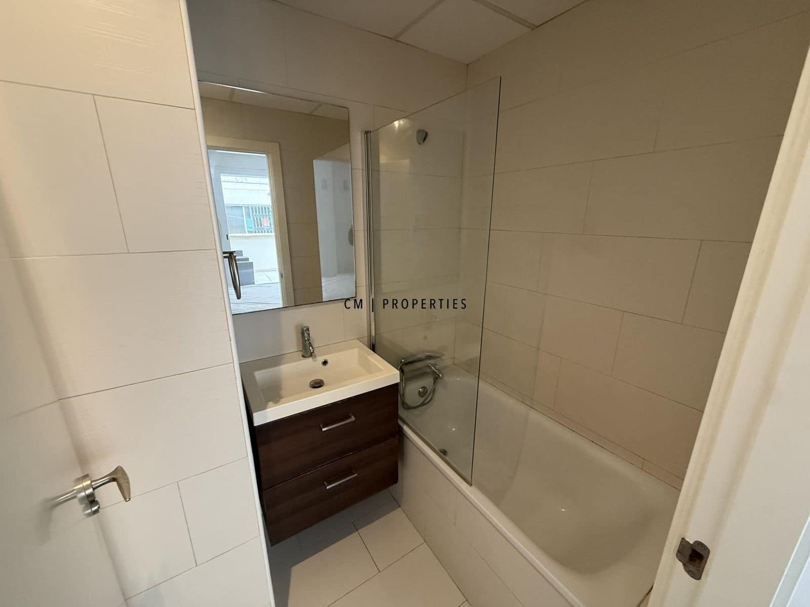 2 bedroom Penthouse for rent in Valencia city - € 1,595 (Ref: 9503421)