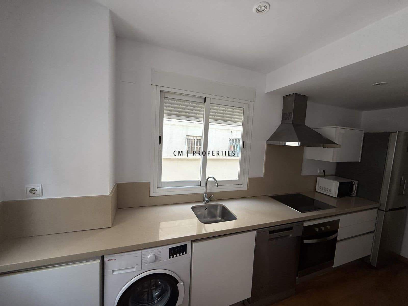 2 bedroom Penthouse for rent in Valencia city - € 1,595 (Ref: 9503421)